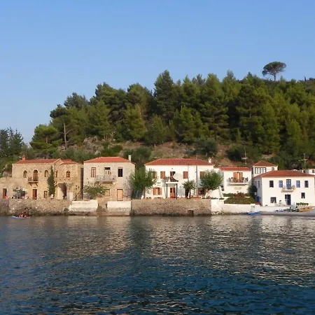 Mouragio Πανσιόν Κυπαρίσσι