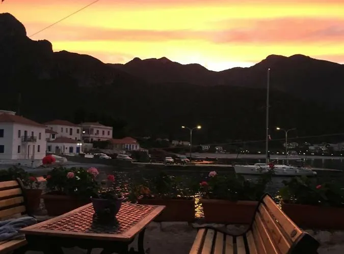 Mouragio بيت ضيافة Kyparíssion