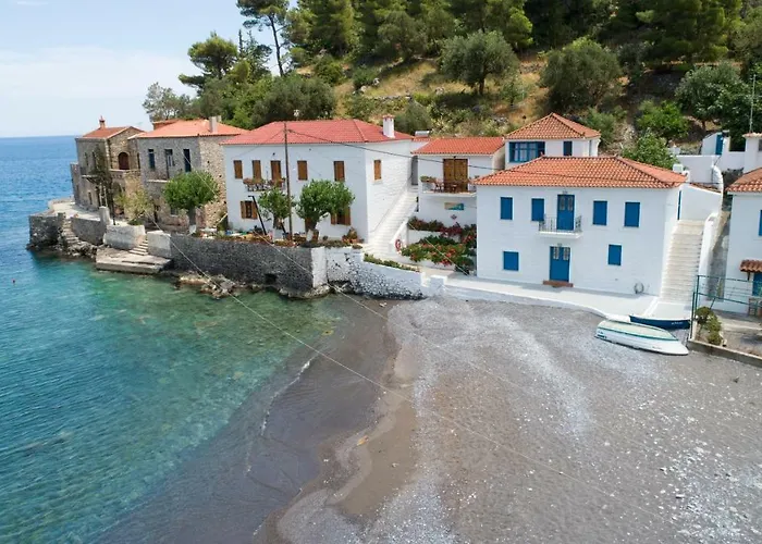 بيت ضيافة Mouragio Kyparíssion