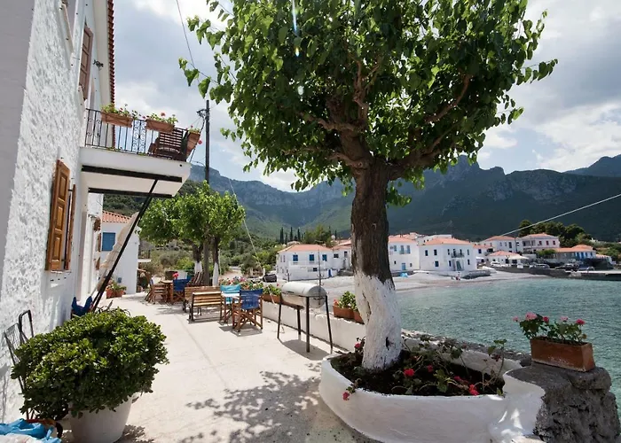 Mouragio 3* Kyparíssion