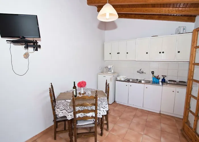 Mouragio بيت ضيافة Kyparíssion